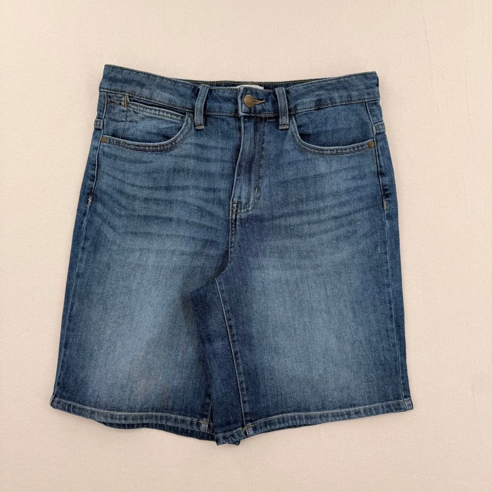 Wrangler Mens Denim Shorts Medium Wash Blue Size 4/27 Casual Jean Shorts